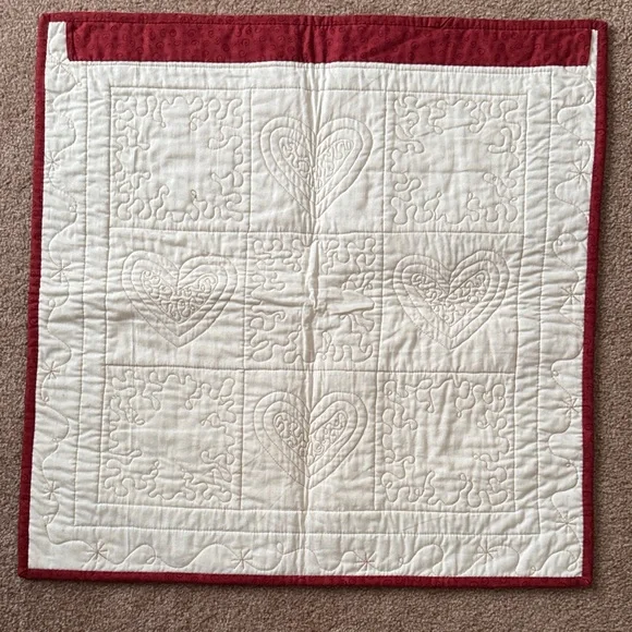 Red and Cream Quilted Wall Hanging - Picture 4 of 4